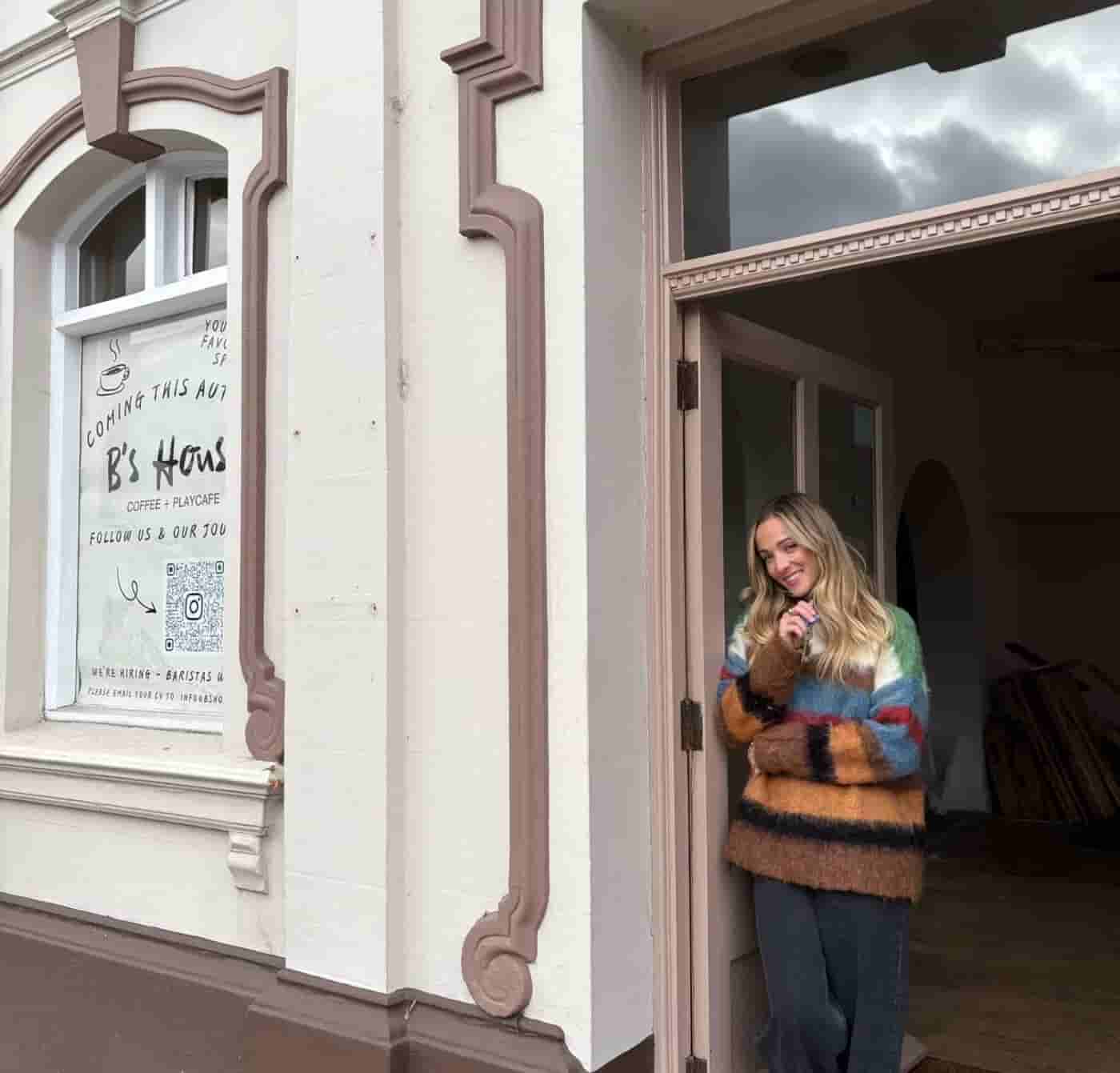 Lauren outside the B's House storefront